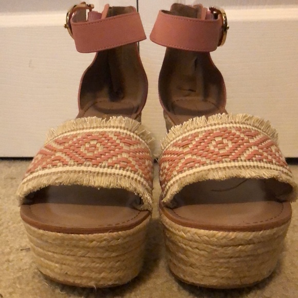 Brand New Tommy Hilfiger Wedges - Picture 4 of 11
